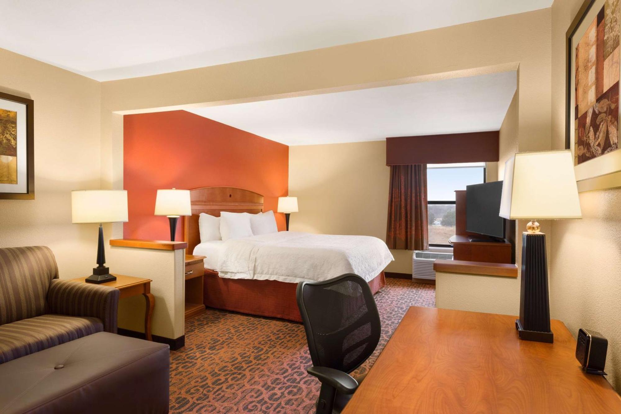 Hampton Inn Wichita-East Exterior foto